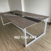 Bàn họp chân sắt chữ U trắng 2m4x1m2 màu gỗ vân tối sọc đen