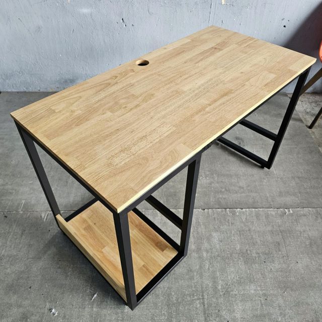 Bàn làm việc có ngăn kệ để CPU 120x60cm gỗ cao su COD68066-3