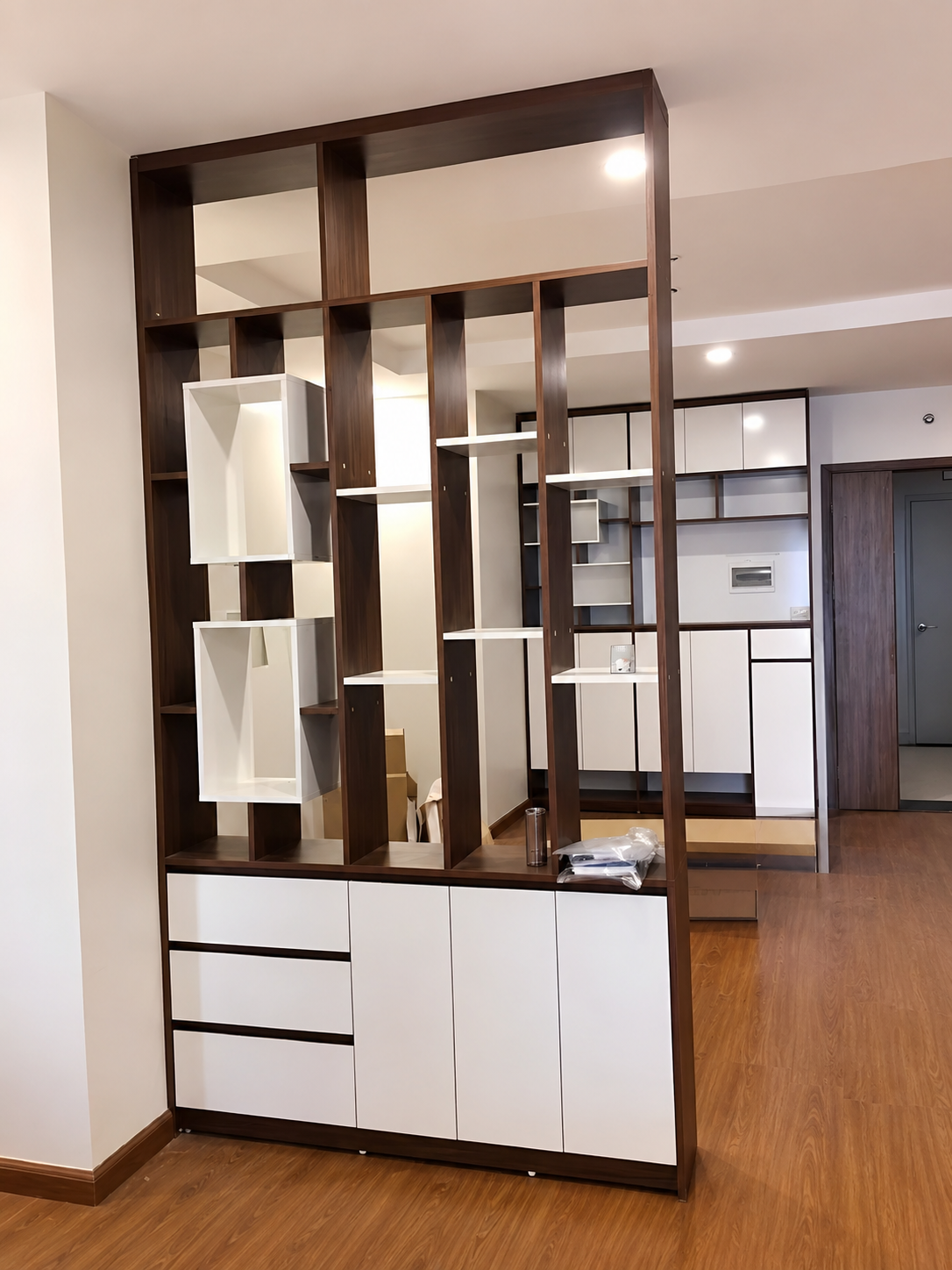 Tủ gỗ vách ngăn trang trí phòng khách hiện đại KSG102-
